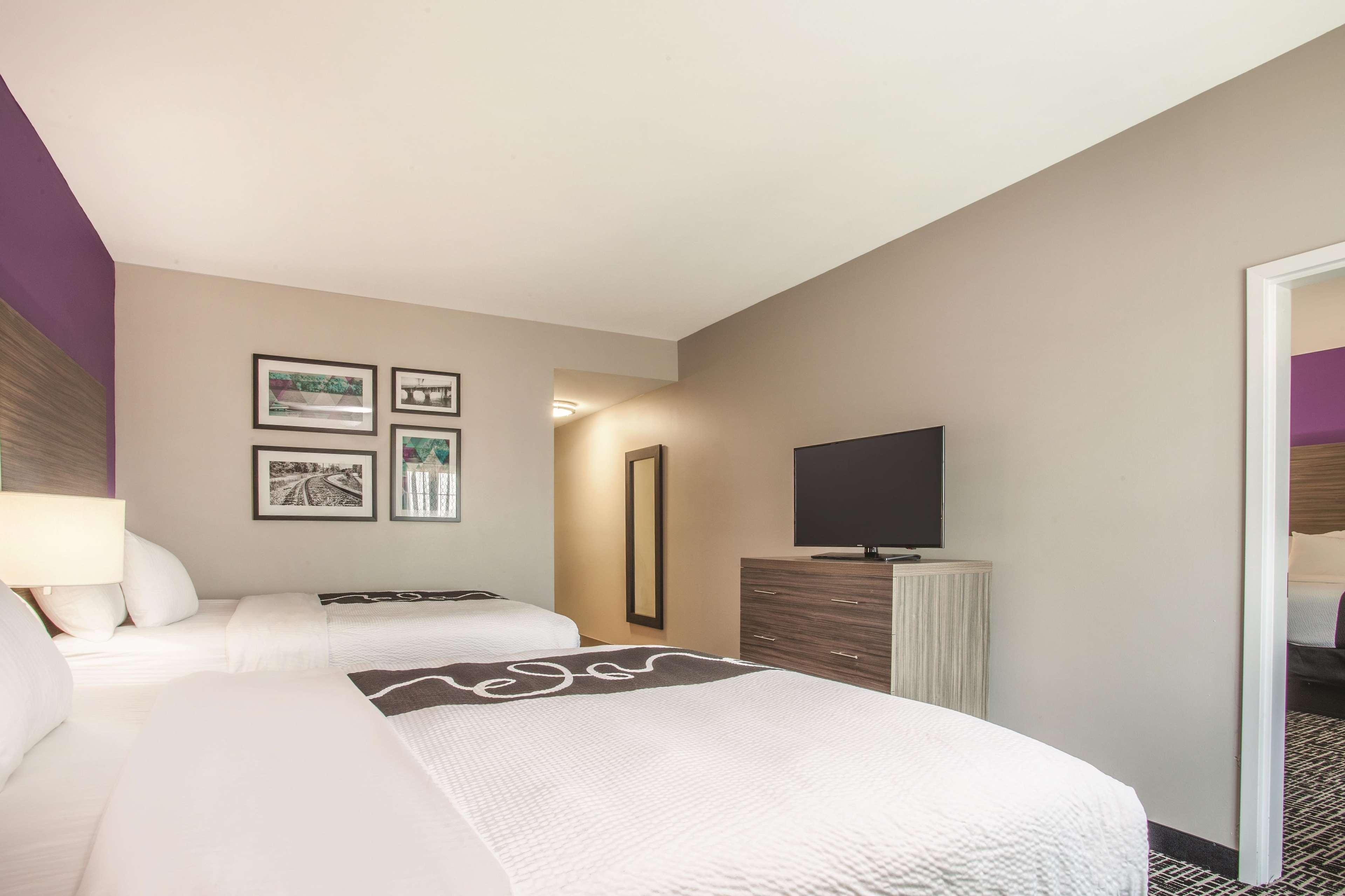 La Quinta By Wyndham Forsyth Hotel Ngoại thất bức ảnh