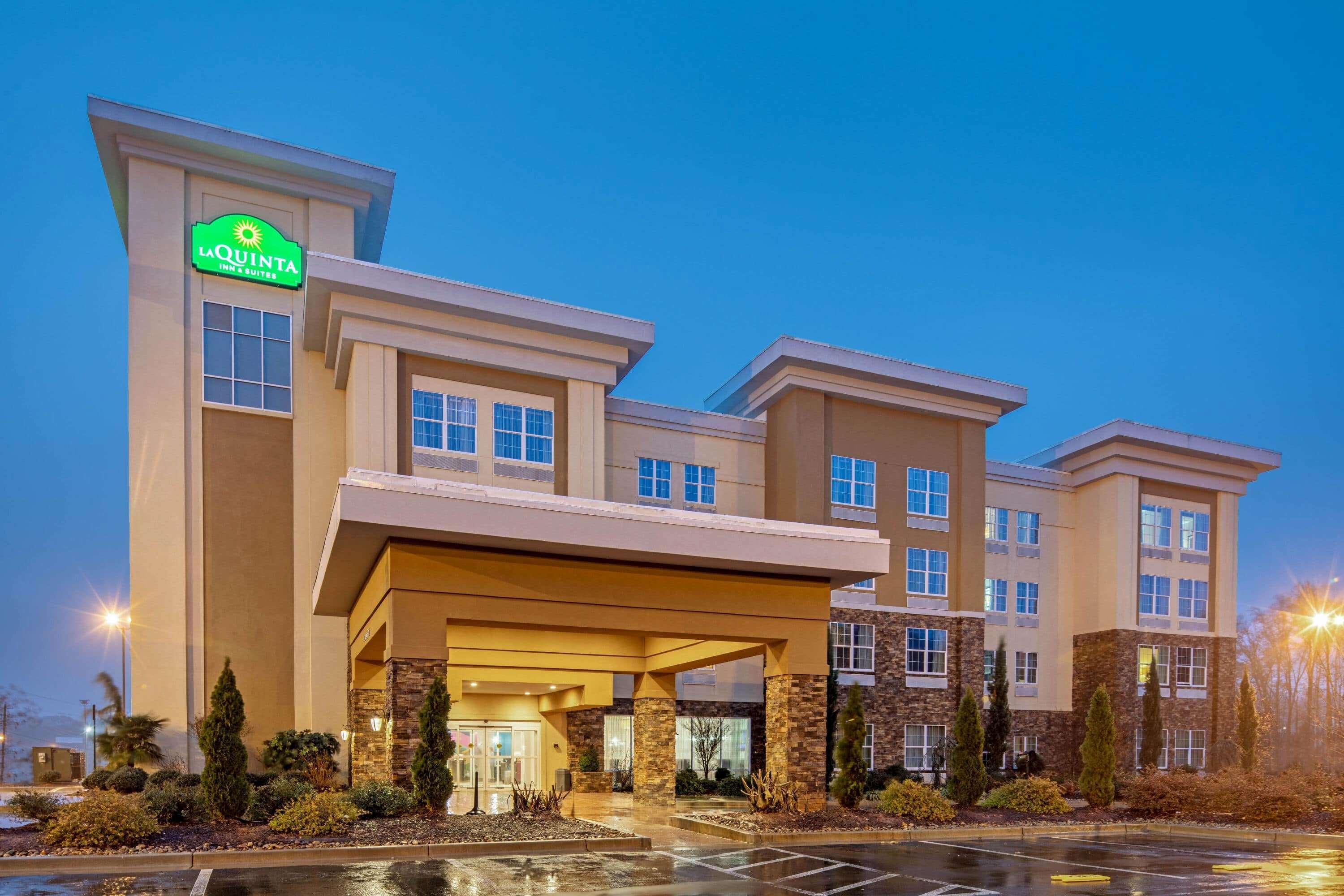 La Quinta By Wyndham Forsyth Hotel Ngoại thất bức ảnh