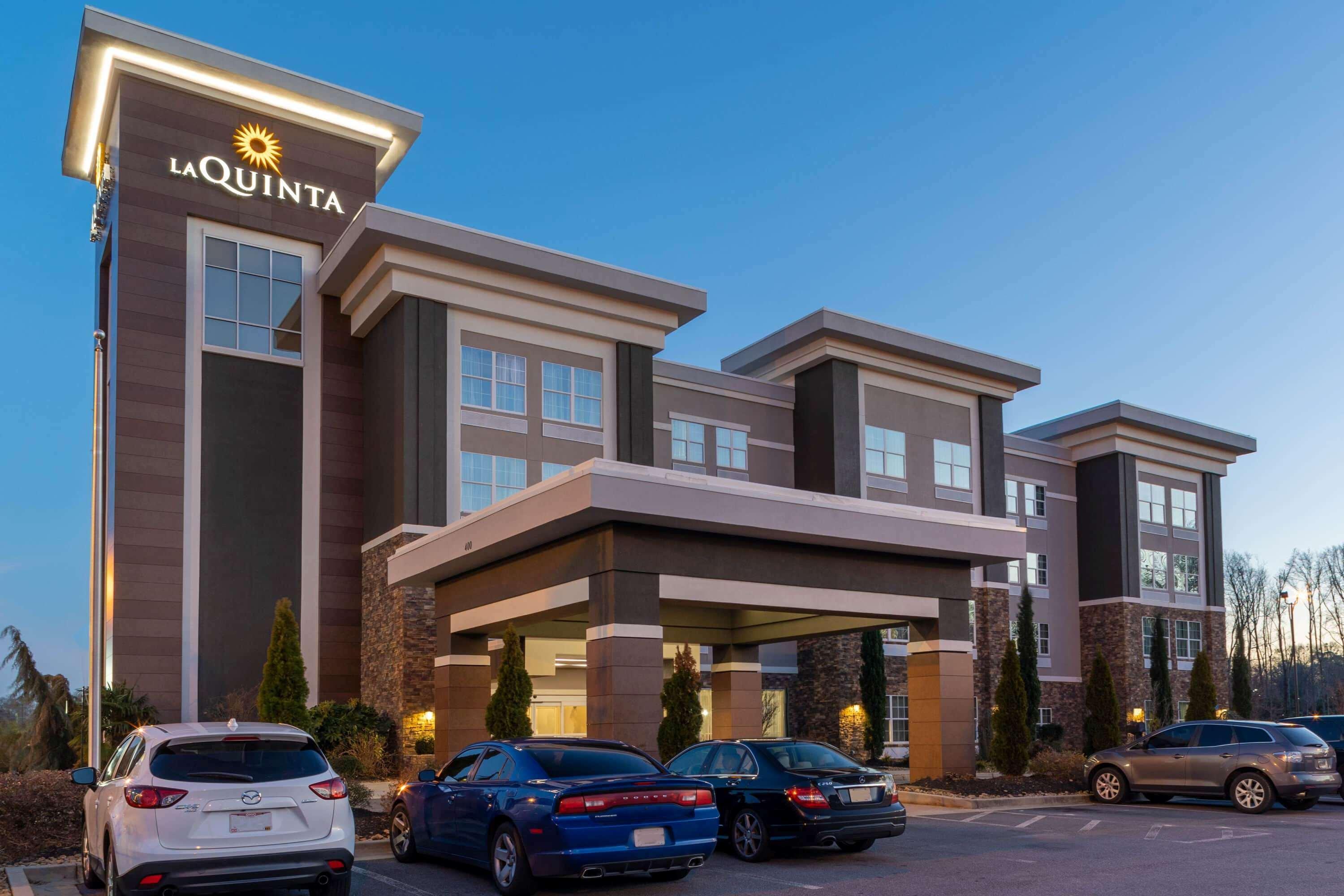 La Quinta By Wyndham Forsyth Hotel Ngoại thất bức ảnh