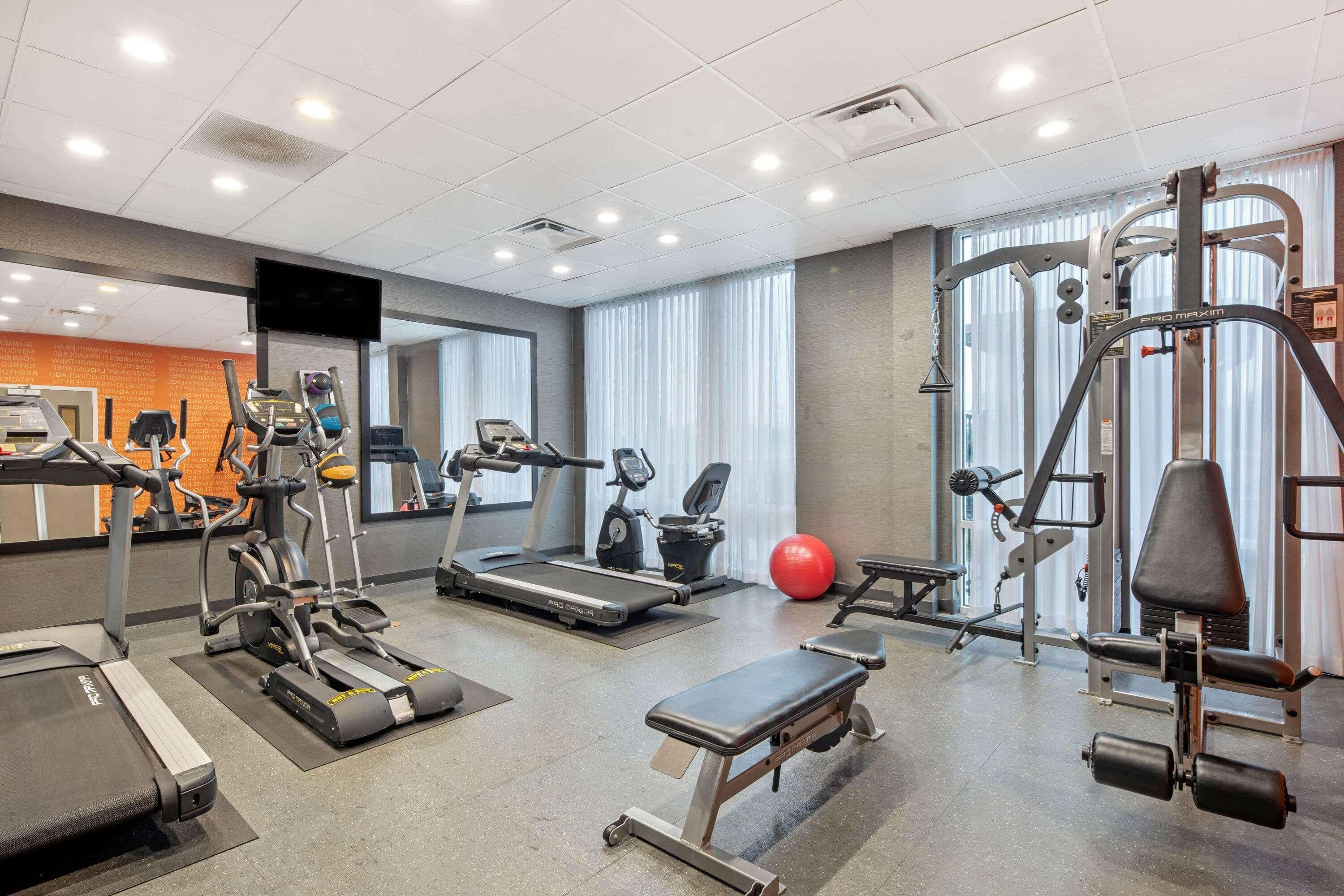 La Quinta By Wyndham Forsyth Hotel Ngoại thất bức ảnh