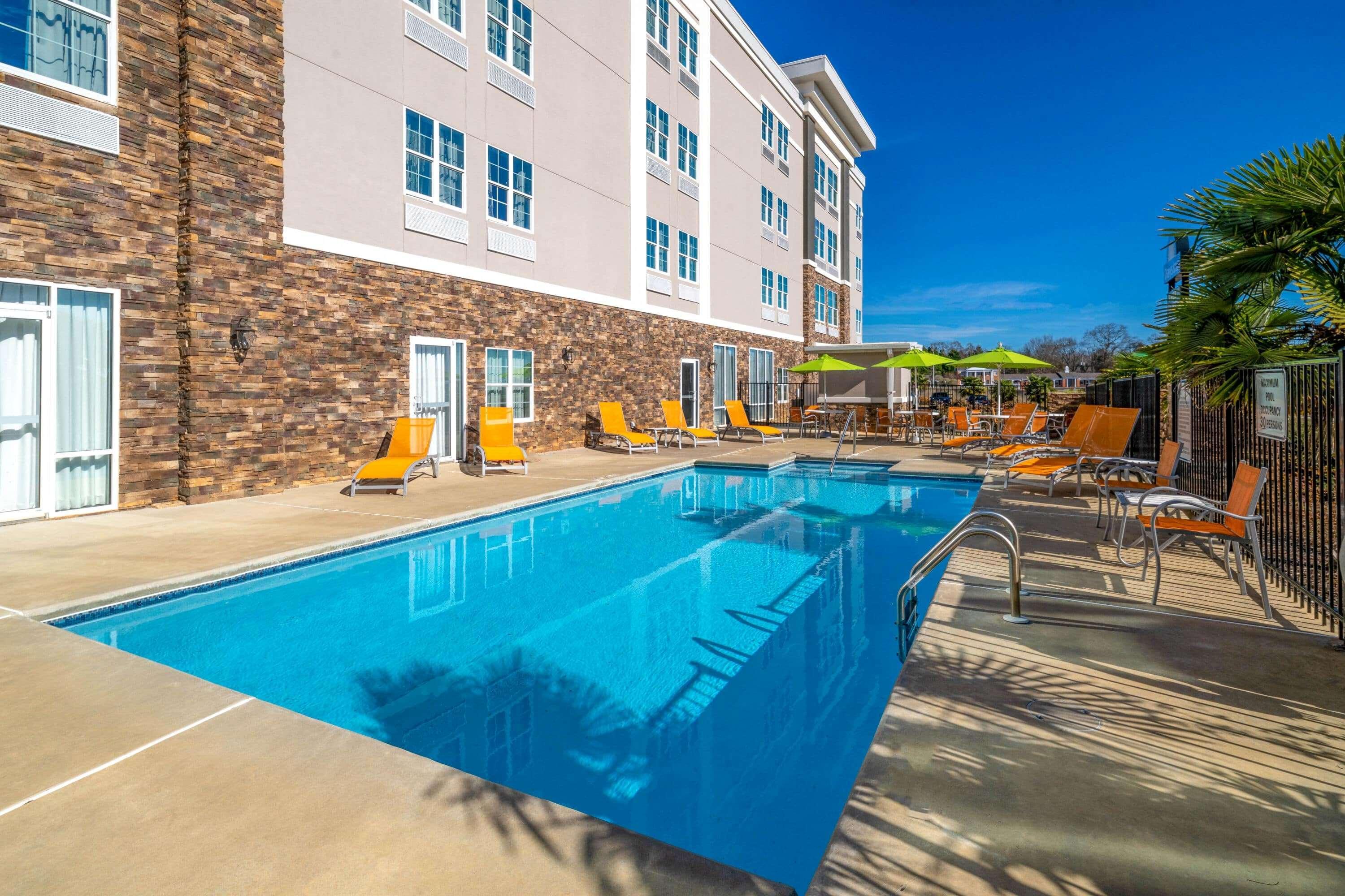 La Quinta By Wyndham Forsyth Hotel Ngoại thất bức ảnh