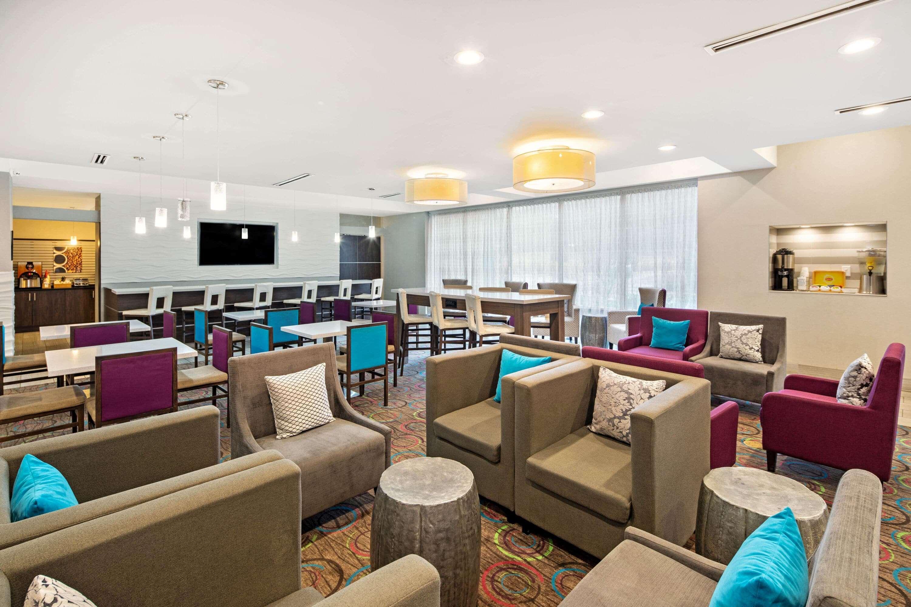 La Quinta By Wyndham Forsyth Hotel Ngoại thất bức ảnh