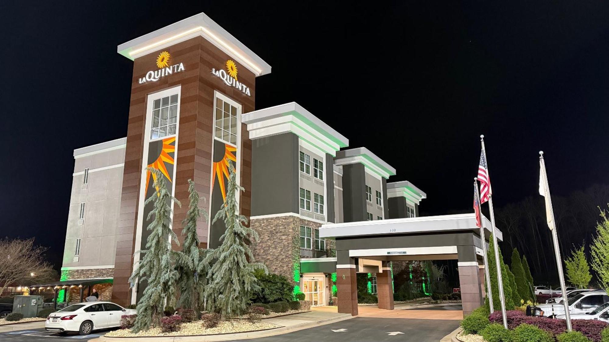 La Quinta By Wyndham Forsyth Hotel Ngoại thất bức ảnh