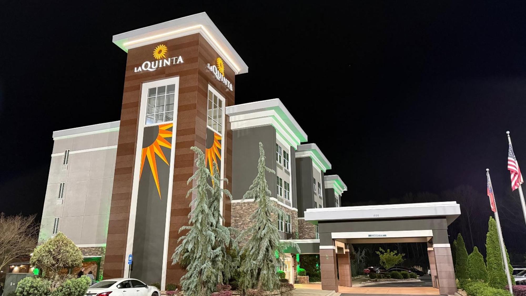 La Quinta By Wyndham Forsyth Hotel Ngoại thất bức ảnh